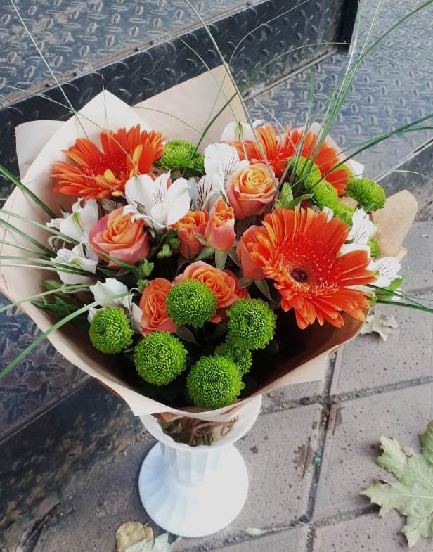 Букет цветов из: Герберы, Хризантемы, Альстромерии и Розы в Ивантеевке Саратовской области