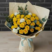 Букет цветов из:  Розы в Ивантеевке Саратовской области