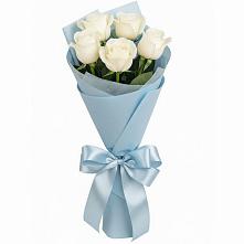 Букет 5 Белых роз Проуд в Ивантеевке Саратовской области