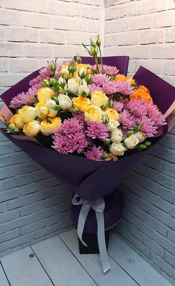 Букет цветов из: Хризантемы и Розы в Ивантеевке Саратовской области