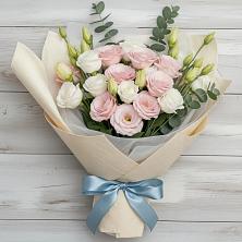 Букет цветов из:  Лизиантусы в Ивантеевке Саратовской области