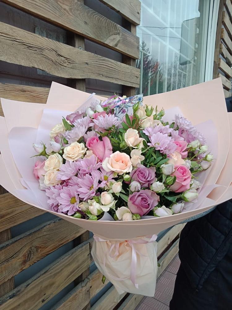 Букет цветов из: Розы и Хризантемы в Ивантеевке Саратовской области