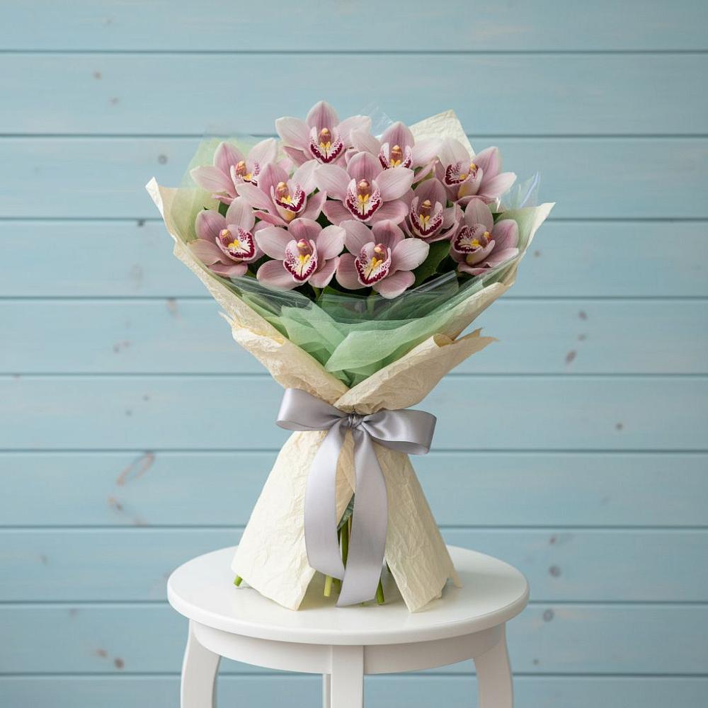 Букет цветов из: Орхидеи и Розы в Ивантеевке Саратовской области