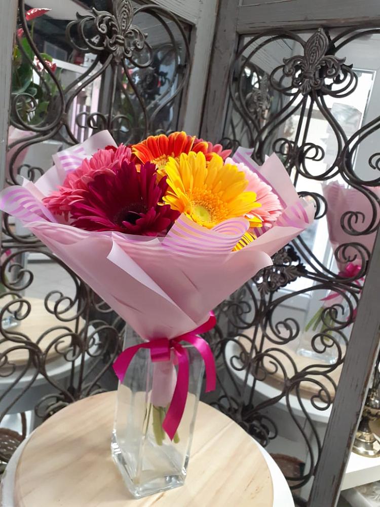 Букет цветов из: Герберы в Ивантеевке Саратовской области