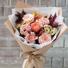 Букет цветов из:  Гвоздики, Хризантемы и Розы в Ивантеевке Саратовской области