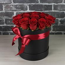 Цветочная композиция из Розы в шляпной коробке в Ивантеевке Саратовской области