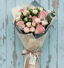 Букет цветов из:  Розы в Ивантеевке Саратовской области