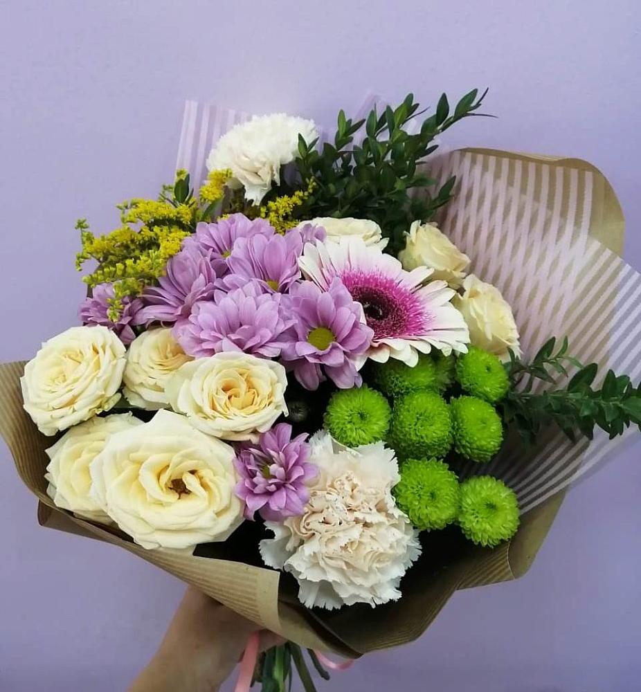 Букет цветов из: Хризантемы, Розы, Гвоздики и Герберы в Ивантеевке Саратовской области