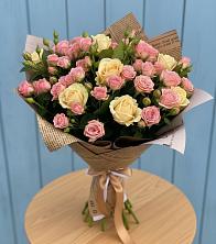 Букет цветов из:  Розы в Ивантеевке Саратовской области
