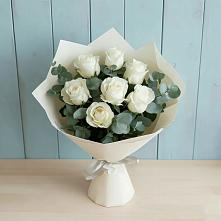 Букет Белые розы в Эвкалипте в Ивантеевке Саратовской области