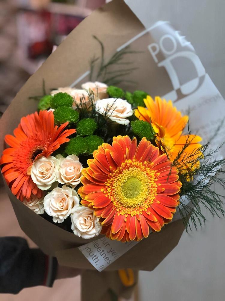Букет цветов из: Герберы, Хризантемы и Розы в Ивантеевке Саратовской области