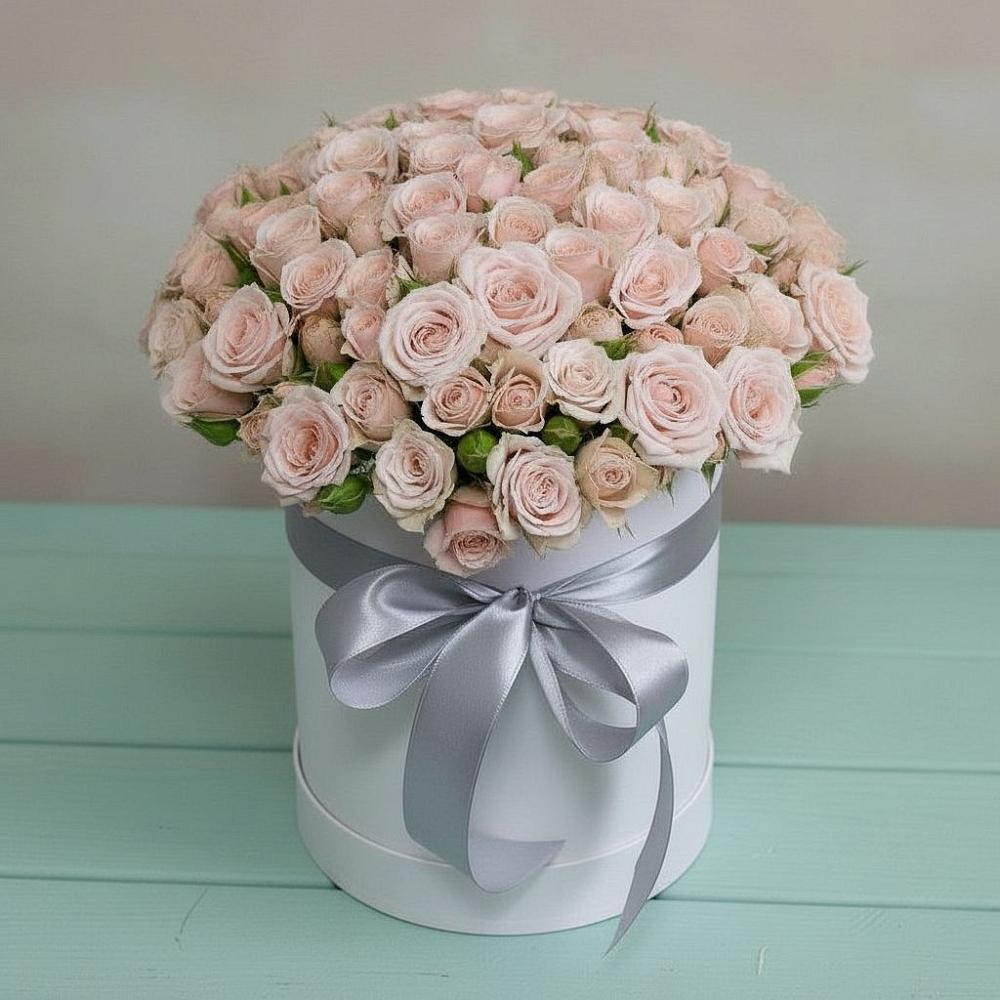 Цветочная композиция из Розы в шляпной коробке в Ивантеевке Саратовской области